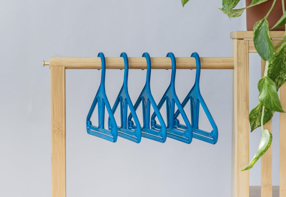 Hangeroo Kids clothing hanger